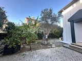 Girne Ozanköy'de Acil Satılık 3+1 Geniş Bahçeli Satılık Villa