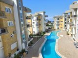 Girne Alsancak'ta Merit Otellere Yakın Havuzlu Site İçinde Takasa Uygun 1+1 Satılık Daire