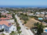 Girne Bellapais'te 2 Villa Yapımına Uygun Full Deniz Manzaralı 1535 m2 Satılık Arsa