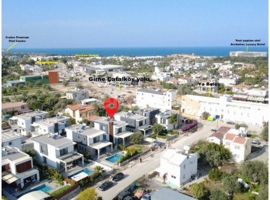 Girne Çatalköy'de Anayola Yakın Eşyalı Bahçeli Sıfır 3+1 Satılık Modern Villa