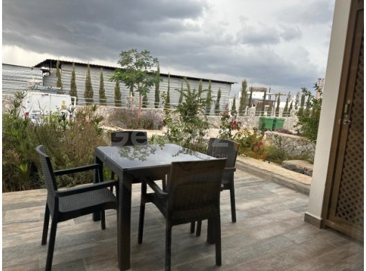 HAVUZLU PLAJLI VE AİRBNB İMKANLI SİTE İÇİNDE DONATILI DAİRE