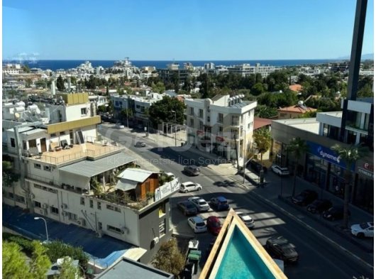 Girne Merkez'de Residence'da Satılık Deniz Manzaralı Full Eşyalı Lüks 2+1 Daire