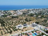Girne Lapta'da Deniz Manzaralı 701 m2 5 İmarlı Satılık Arsa