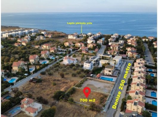 Girne Lapta'da Denize 250 Metre Kupon Satılık İmarlı 700 m2 Arsa