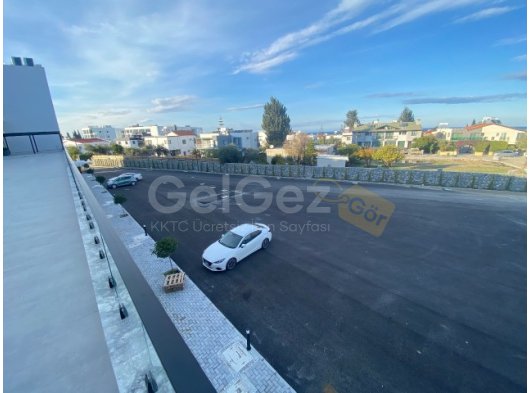 GİRNE ÜST YOLDA 600 m2 SATILIK İŞ YERİ (dükkan)