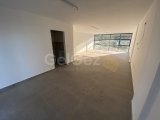 GİRNE ÜST YOLDA SATILIK (250 m2 ) OFİS