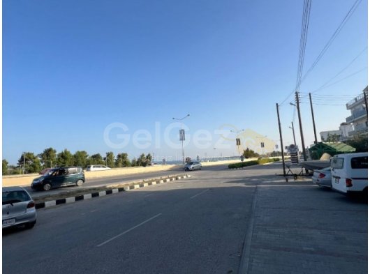 İSKELE LONG BEACHDE MACKENZİE PLAJININ KARŞISI ANAYOLA SIFIR SATILIK BODRUM KAT 314M² İŞ YERİ