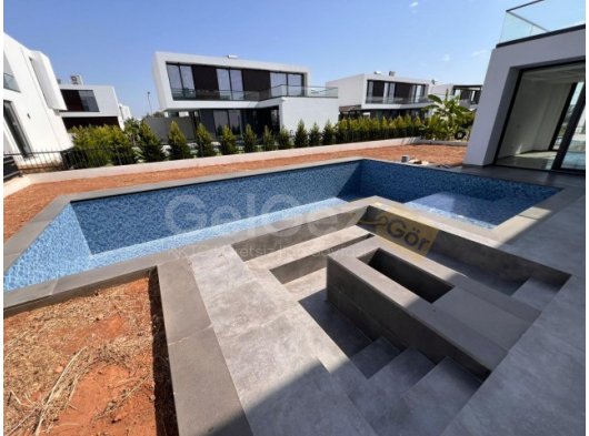 SATILIK 3+1 HAVUZLU LÜKS VİLLA – EMERALD VILLAS / TUZLA