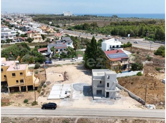 YENİBOĞAZİÇİ’NDE ANAYOLA YAKIN 3+1 DUBLEKS VİLLA – EŞDEĞER KOÇANLI *