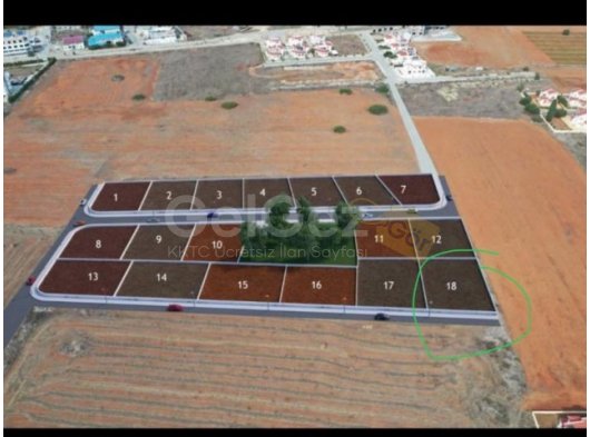 İSKELE BAHÇELER DE TÜRK KOÇANLI VİLLA YAPIMINA UYGUN KÖŞE ARSA