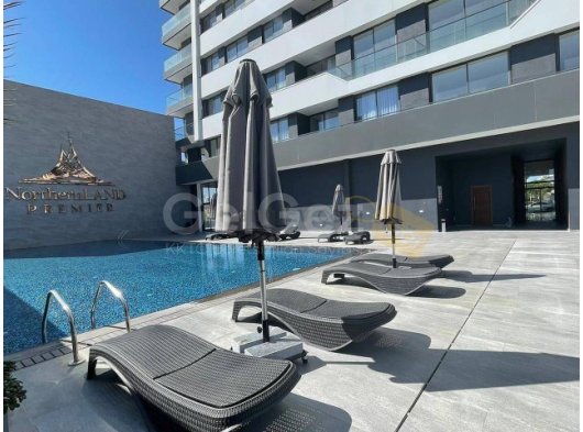 MAĞUSA MERKEZDE PREMİER BİNASINDA DENİZ MANZARALI KİRALIK 1+1 DAİRE