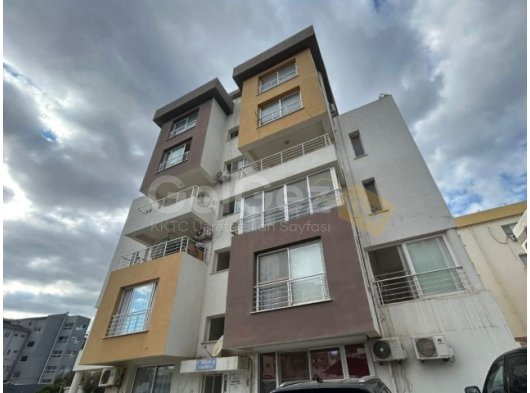 MAĞUSA MERKEZDE FULL EŞYALI SATILIK ZEMİNKAT 1+1 DAİRE