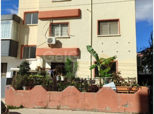 MAĞUSA ŞEHİR MERKEZİNE DAÜ YÜRÜME MESAFESİNDE 1+1 SATILIK KELEPİR DAİRE