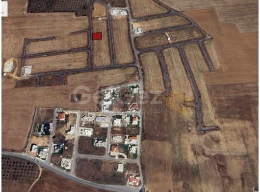 MORMENEKŞE BÖLGESİ TÜM ALT YAPISI HAZIR VİLLA YAPIMINA UYGUN İMARLI ARSA