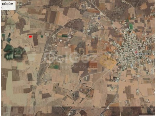 MORMENEKŞE KÖYÜNE YAKIN RESMİ YOLU OLAN ARAZİ