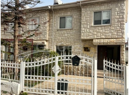 GAZİMAĞUSA DA DAÜ YE YÜRÜME MESAFESİNDE MÜSTAKİL 3+1 DUBLEKS EŞYALI KİRALIK