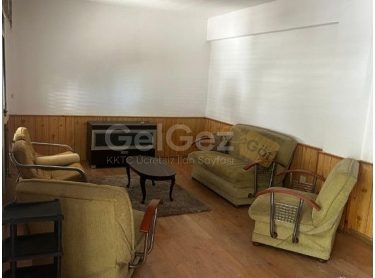 GAZİMAĞUSA SAKARYA MAHALLESİ DAÜ YE YÜRÜME MESAFESİNDE EŞYALI 3+1 KİRALIK DAİRE.