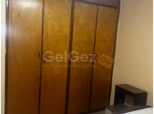 Gazimağusa Sakarya mahallesinde, DAÜ ye yürüme mesafesinde 3+1 eşyalı kiralık ikiz villa