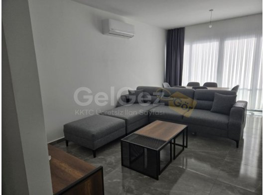 GAZİMAĞUSA KARAKOL BÖLGESİNDE DENİZE 5 DAKİKA YÜRÜME MESAFESİNDE AYLIK ÖDEMELİ, 2+1 EŞYALI KİRALIK DAİRE.