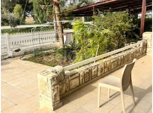 Gazimağusa Sakarya mahallesinde, DAÜ ye yürüme mesafesinde 3+1 eşyalı müstakil kiralık ev