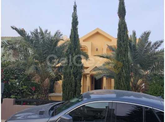 İskele bölgesi Arkın Otel karşısında, 3+1 eşyalı kiralık villa