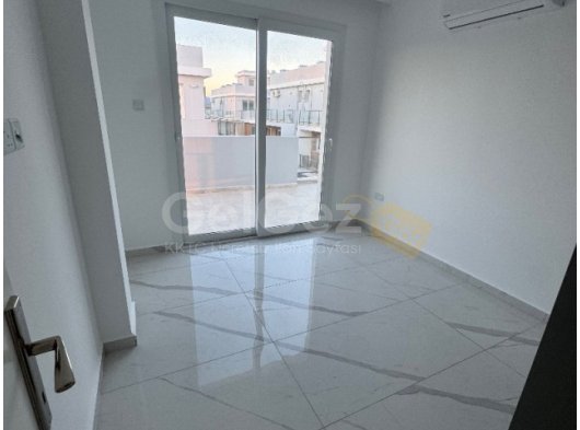 1+1 penthouse ,Long beach,royal sun elite