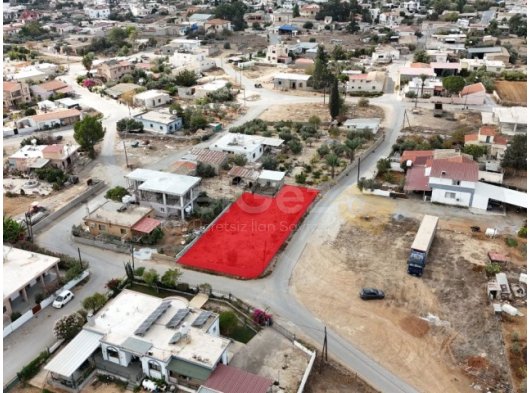 GAZİMAĞUSA MORMENEKŞE 8 DÖNÜM 1 EVLEK EŞDEĞER KOÇAN İMARA KAPALI RESMİ YOL MEVCUT