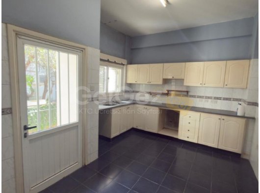 GÜLSEREN’DE SATILIK 3+1 DAİRE – EŞDEĞER TAPULU *