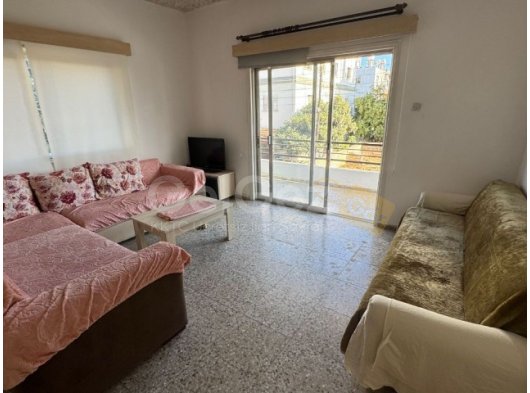 GAZİMAĞUSA SAKARYA ÜNİVERSİTELERE YÜRÜME MESAFESİ 4 YATAKLI 3+1 GENİŞ DAİRE