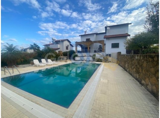 Lapta Satılık Özel Havuzlu Villa