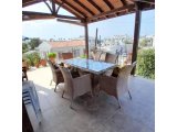 Girne Alsancakta satılık 5+2 villa