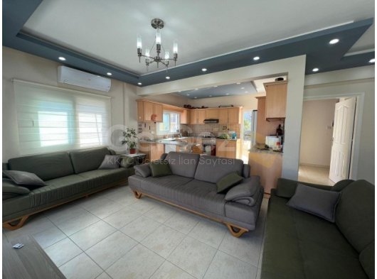 Girne Merkezde Satılık 3+1 Penthouse Daire