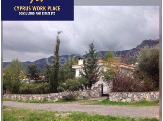 Hasan Uzun Petrol Pompası'na yakın konumda 3 yatak odalı villa kiralıktır Alsancak Girne (özel yüzme havuzu)