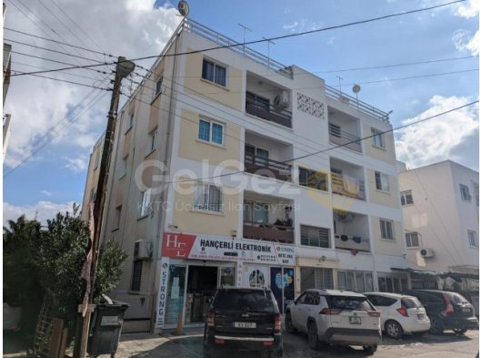 LEFKOŞA KUMSAL'DA, MERİT LEFKOŞA HOTEL'İN HEMEN ARKASINDA, 3+1, AYLIK ÖDEMELİ, FUL YENİ TADİLATLI, 135 METREKARE, EŞYASIZ, BAHÇELİ ÇOK İYİ KONUMDA ZEMİN
