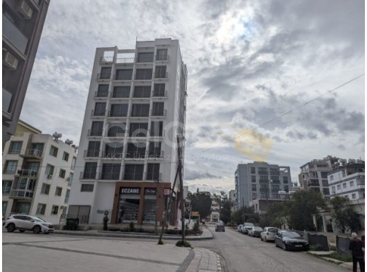 LEFKOŞA KUMSAL'DA, BAKANLIKLAR BÖLGESİNDE, 2+1, BULAŞIK MAKİNESİ VE ÇİFT KİŞİLİK YATAKLAR DAHİL FUL YENİ EŞYALI, KLİMALI, ASANSÖRLÜ, 1NCİ KATTA, OFİS, KLİNİ