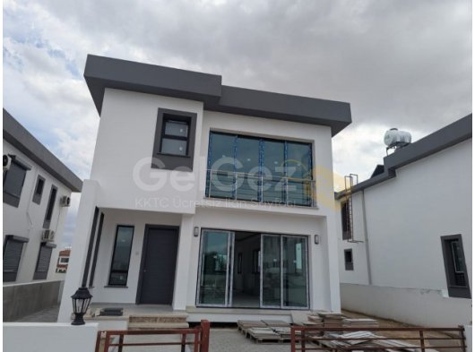 YENİKENT'DE, TÜRK KOÇANLI, 200 METREKARE, ÇOK İYİ KONUMDA, 4+1, İKİ BANYO VE ÜÇ TUVALETLİ, EBEVEYN YATAK ODASI ENSUİT, KOÇANI HAZIR, BAHÇELİ, MÜSTAKİL DUBLE