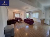 Alsancak Girne'de Kiralik 3 Yatak Odalı Daire