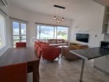 Girne'nin (Lapta Yuruyus Yolu) sahilinde bulunan güzel 3 yatak odalı teras daire kiralık