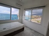 Girne'nin (Lapta Yuruyus Yolu) sahilinde bulunan güzel 3 yatak odalı teras daire kiralık