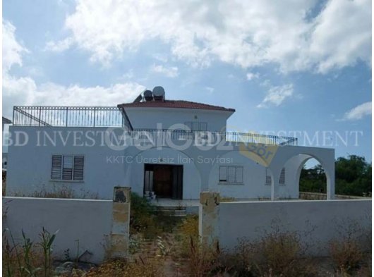 Alsancak 'Ta Denize 500 Metre Mesafede Tam Müstakil Villa