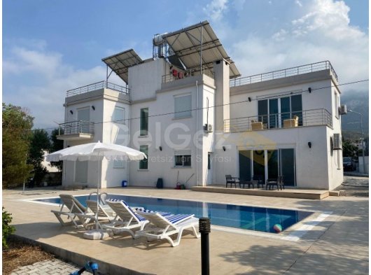 Ozanköy'de 4+1 Eşyalı Kiralık Villa