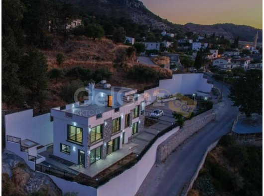 4+1 Satılık Lüx Villa Karşıyaka