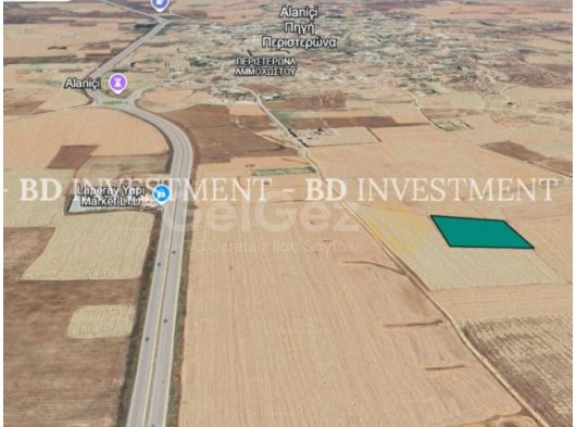 Alaniçi Köy Merkezine 750 Metre Mesafede 6369 m² Yatırım Fırsatı Arsa