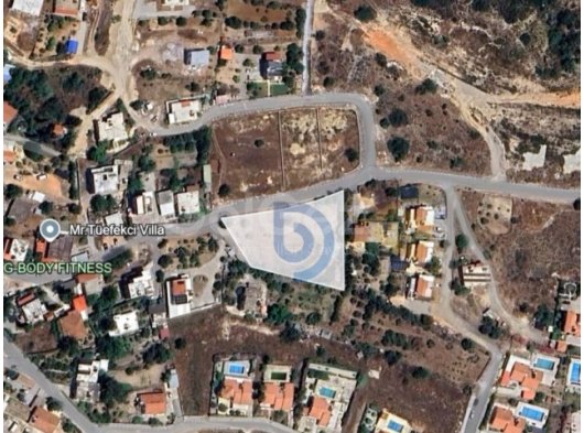 Arapköy Merkezinde 2641 m² Arsa