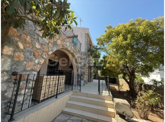 Çatalköyün girişinde kiralık 5+1 villa