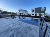 Girne Edremitte kiralık 4+1 villa