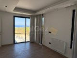 Girne Zeytinlikte kiralık eşyalı 4+1 sıfır villa