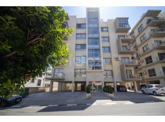 GİRNE MERKEZDE SATILIK 3+1 LÜKS DAİRE