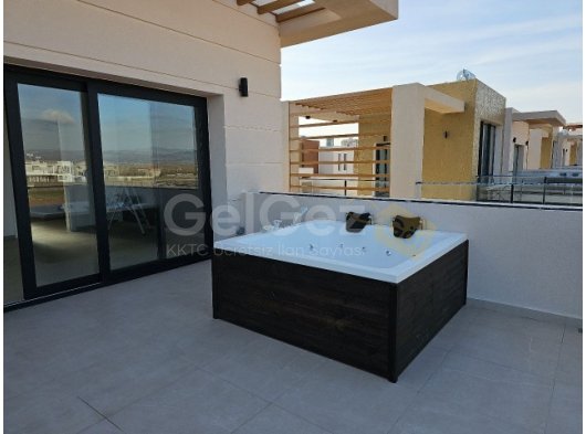 İskele'de Long Beach'e yakın satılık 3+1 özel havuzlu sıfır villa. Site içinde. Maşrafsız