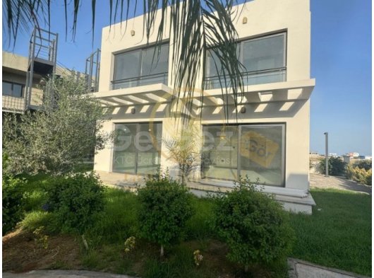 Satılık 3+1 Villa - Port View İskele